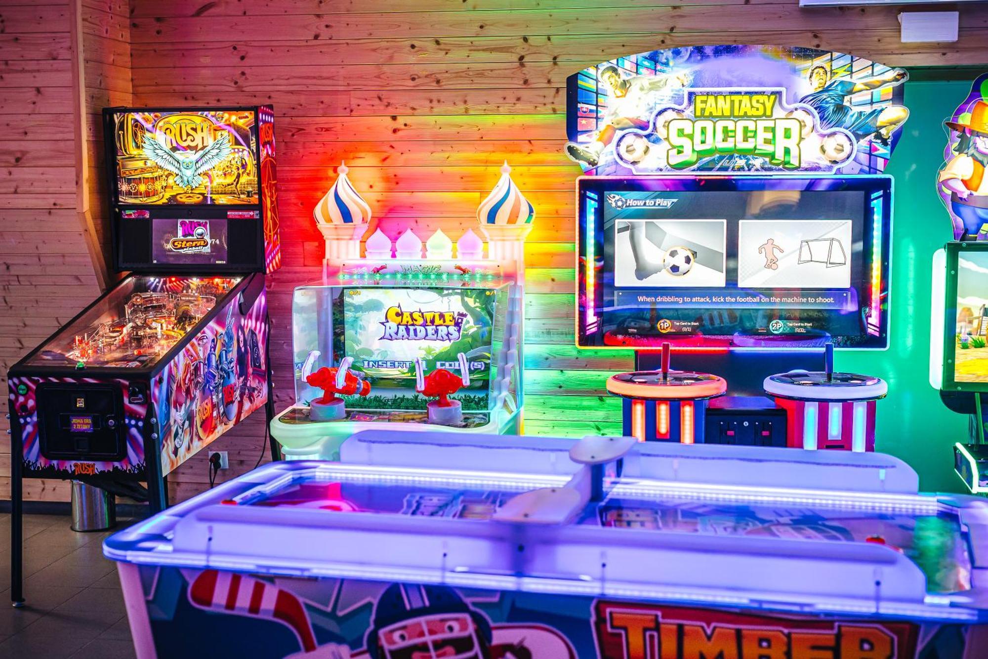 Platinum Mountain Hotel&Spa Szklarska Poreba Bagian luar foto Air hockey table